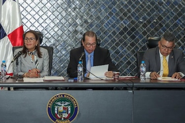 Diputados mantienen secretismo en auxilios económicos y becas del Ifarhu
