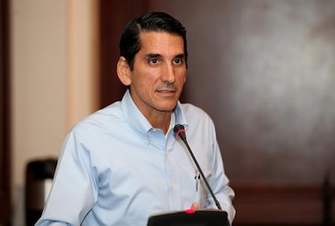 Roux defiende propuesta que 'blinda a funcionarios'