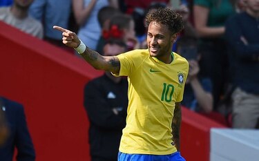 Neymar reaparece con gol en triunfo de Brasil ante Croacia