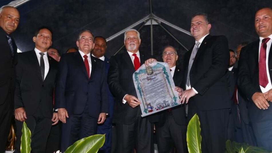 Expresidente Pérez Balladares es declarado 'hijo meritorio' de la ciudad de Panamá