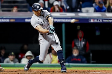 Yankees sucumben en episodios extras a pesar de bombazos de Judge y Stanton