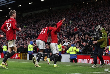El United entierra el póker del Liverpool
