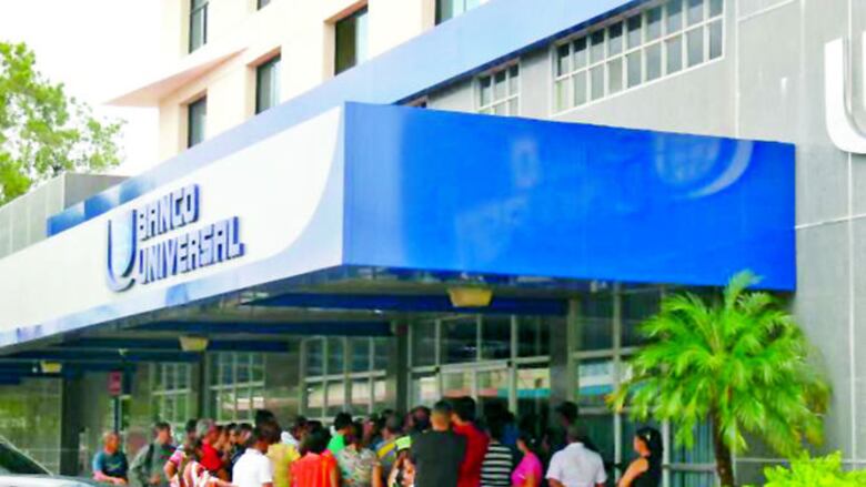 Piezas clave en caso de Banco Universal