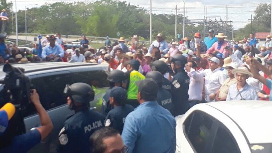 Se estanca diálogo por el agro