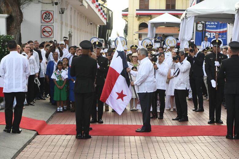 Panamá celebra el Día de los Símbolos Patrios con desfiles en el Casco Antiguo y Vía España