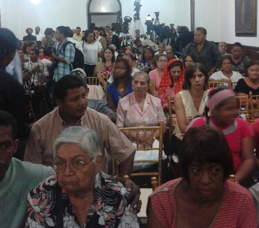 Entregan pago a afectados por dietilene glycol