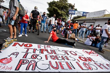 Entre tropiezos, Costa Rica busca dialogar para resolver su grave crisis fiscal