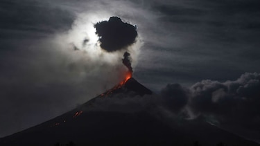 La lava del volcán Mayón, en Filipinas, recorre más de 3 kilómetros