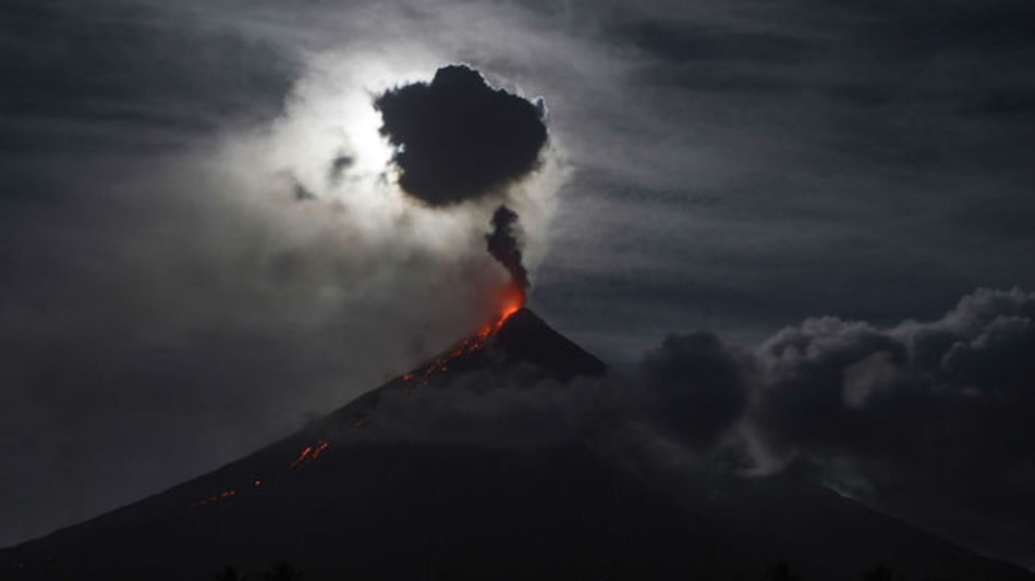 La lava del volcán Mayón, en Filipinas, recorre más de 3 kilómetros