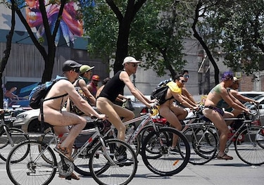 México: bicicletas y desnudez para concientizar sobre uso indiscriminado de automóviles