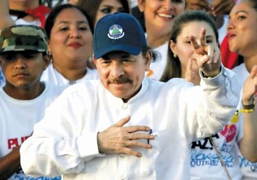 Policía de Nicaragua asedia acto de homenaje a periodistas víctimas de la represión