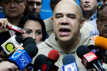 Oposición venezolana anuncia elecciones primarias para el 3 de mayo