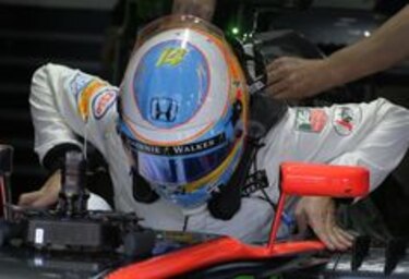 Hamilton y Rosberg dominan los ensayos; Raikkonen da la pelea