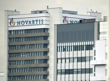 Frenan distribución de vacunas contra la gripe de Novartis