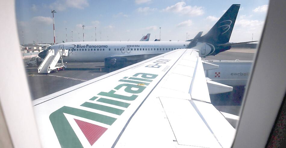 Italia prohíbe uso de equipaje de cabina en todos sus vuelos