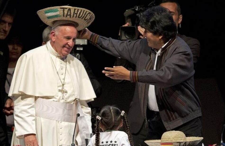 Papa pide perdón por 'crímenes'  de iglesia contra los indígenas