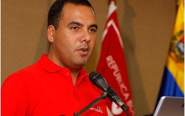 Activistas abuchean a representante de Venezuela en la OEA Alejandro Fleming