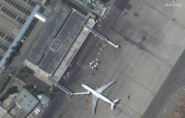 Soldados de Estados Unidos matan a hombres armados en el aeropuerto de Kabul