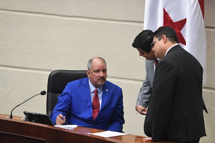 Diputado Jorge Herrera denuncia trabas en Asamblea Nacional y convoca votación para integrar comisiones