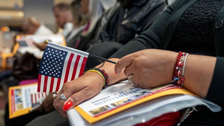 ‘Nuestra vida está en una especie de limbo’: hablan migrantes que estaban a un paso de ser estadounidenses, pero el gobierno de Trump canceló su ceremonia de ciudadanía