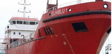 Migrantes secuestran buque el altamar y se enfilan a Europa
