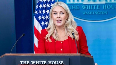 ‘Una decisión agridulce’: deja su cargo Karoline Leavitt, la portavoz más joven en la historia de la Casa Blanca y acérrima defensora de Trump