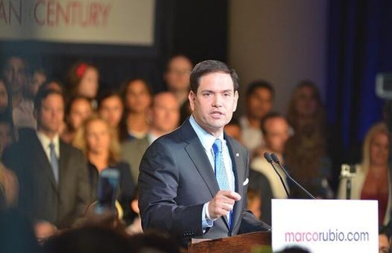 Aspirantes a la Presidencia en 2016 cortejan a los estados claves