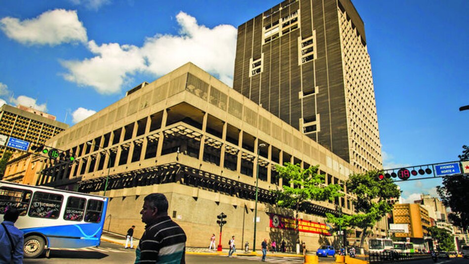 Cae el valor del oro venezolano