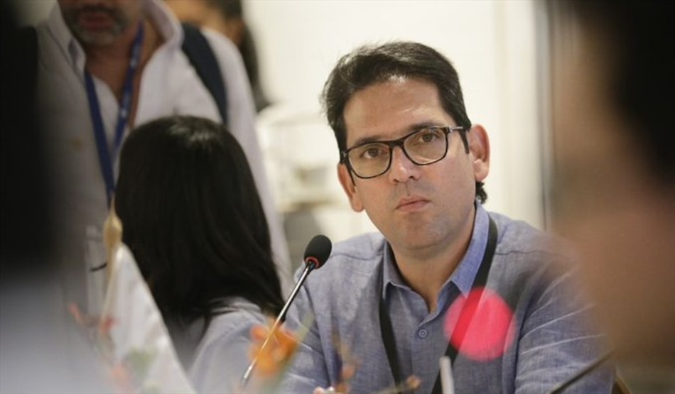 Gobernador sale ileso de atentados con explosivos y disparos en Colombia