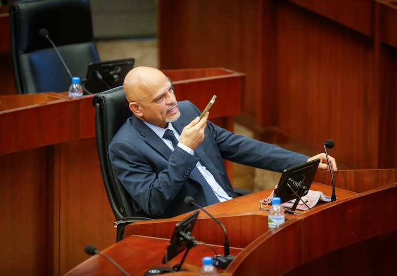 Diputados exigen eliminar partidas para seguros privados en el presupuesto estatal