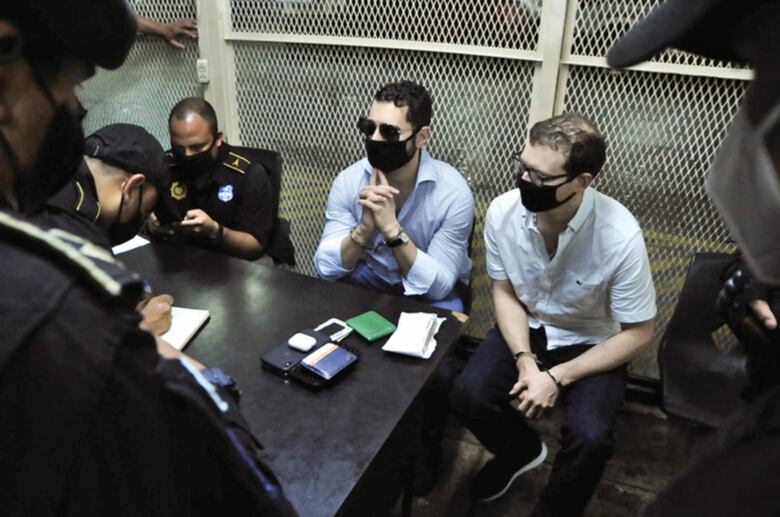 Así es la vida de privilegios de Ricardo Alberto y Luis Enrique Martinelli Linares, en la cárcel de Guatemala