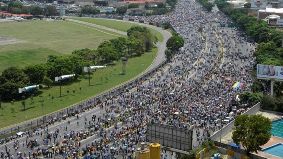 Oposición venezolana marcha hoy en nuevo desafío a Nicolás Maduro