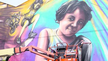 El mural más grande del mundo se alza en Buenos Aires