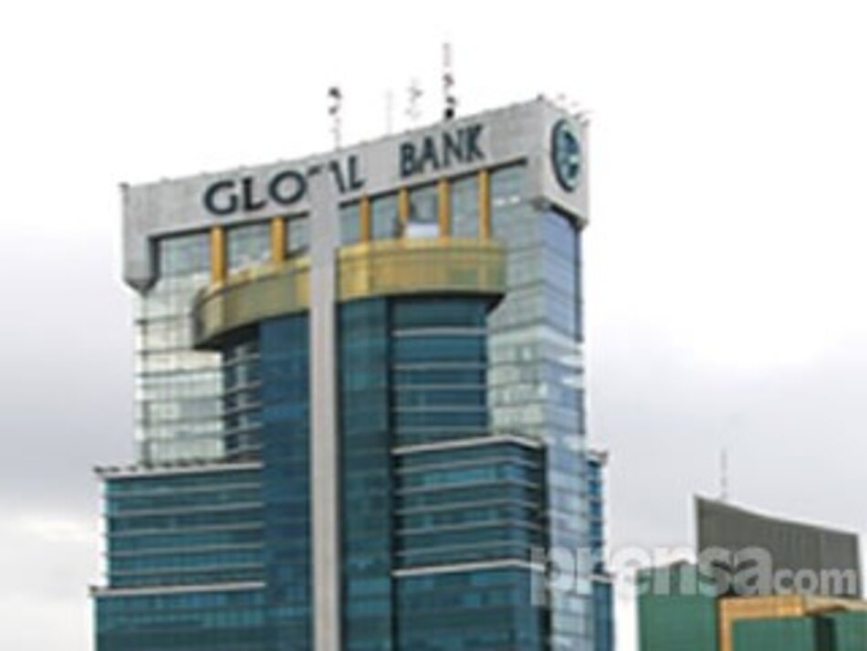 Global Bank fue evacuado por completo tras alarma
