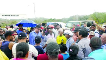 Damnificados de Chepo reclaman pagos a AES