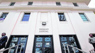 Juez se inhibe en caso de la Caja de Ahorros