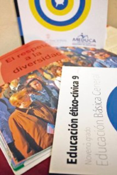 Meduca revisa planes para la compra de nuevos libros
