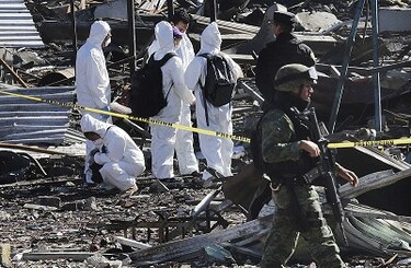 México: buscan a víctimas y respuestas tras explosión