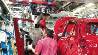 Toyota paralizaría producción por un ‘brexit’ duro