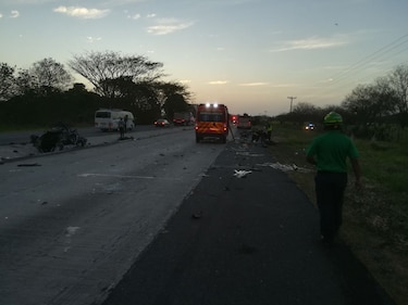 Un muerto y diez heridos graves en accidente vehicular en Juan Hombrón, Antón