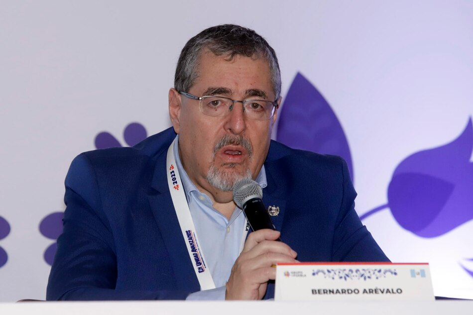 Presidente electo de Guatemala vuelve a su país tras ‘asalto’ de la Fiscalía