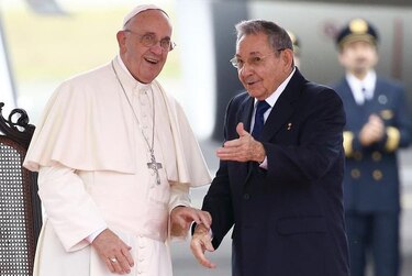 Papa Francisco pide a Cuba y EU avanzar en reconciliación