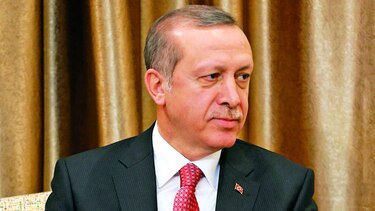 Erdogan presenta su candidatura presidencial ante ente electoral turco