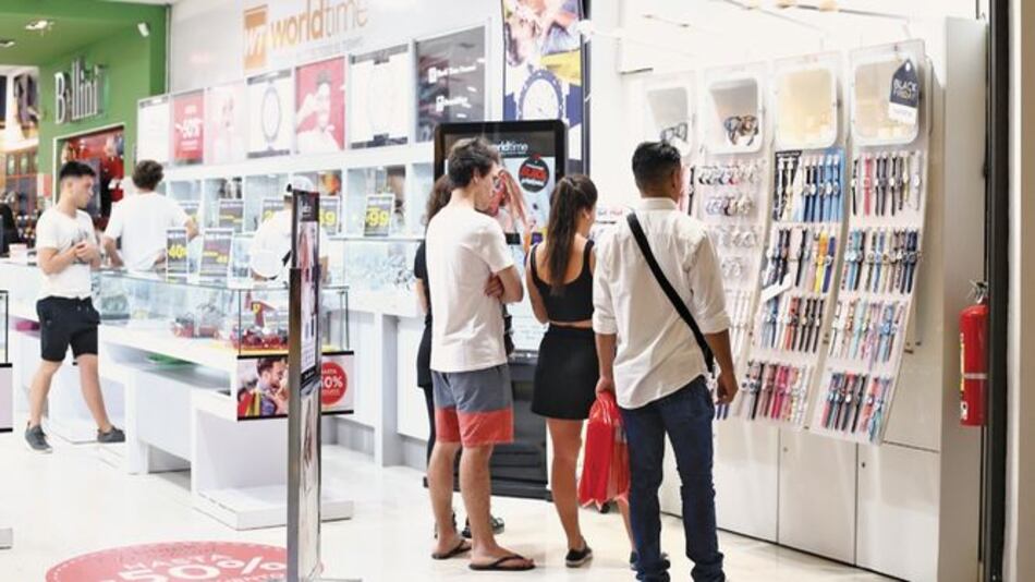 El comercio ‘se viste de negro’