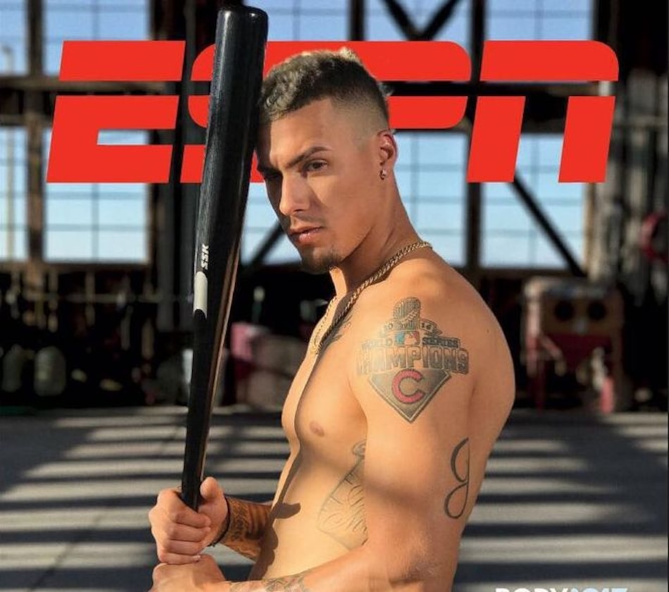 Javier Báez se desnuda para revista deportiva