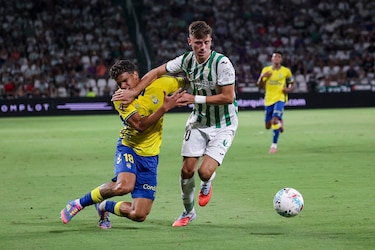 Las Palmas y Edward Cedeño logran su primera victoria