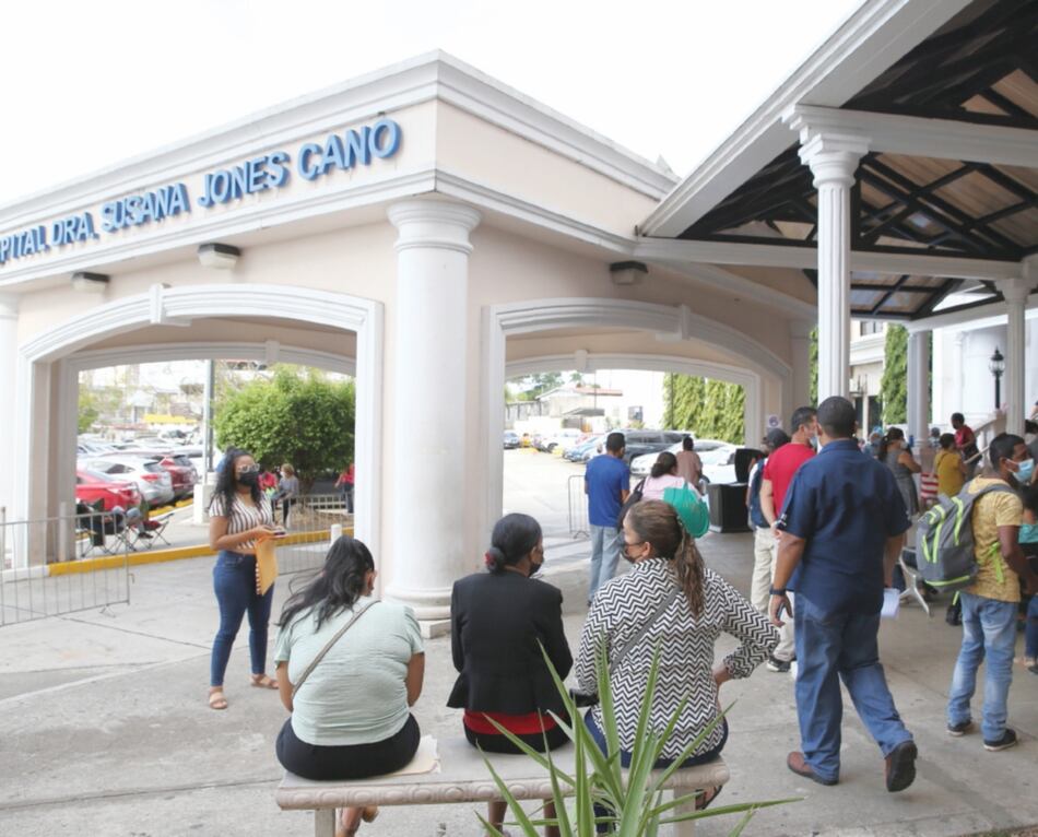 Siguen pendientes los equipos radiológicos en la CSS, pacientes sufren la espera en el Hospital Susana Jones Cano