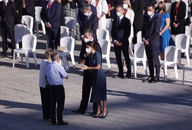 Los reyes de España presiden homenaje de Estado a las víctimas de la pandemia de covid-19