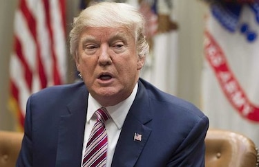 Trump viajará a Detroit enfocado en industria automotriz y reducción de normas