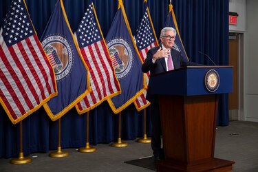 La Reserva Federal de Estados Unidos sube los tipos de interés otro cuarto de punto